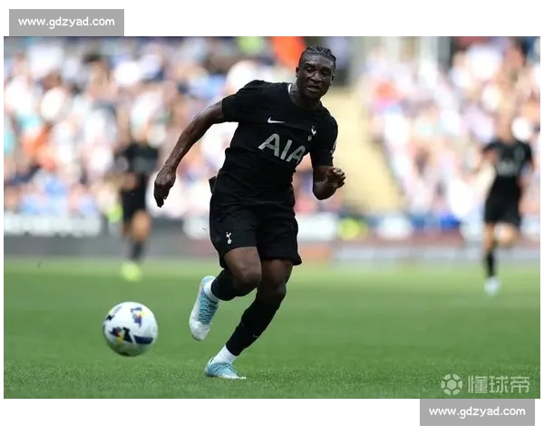 热刺拒租北爱尔兰新星唐利 新帅季前考察决定未来去向