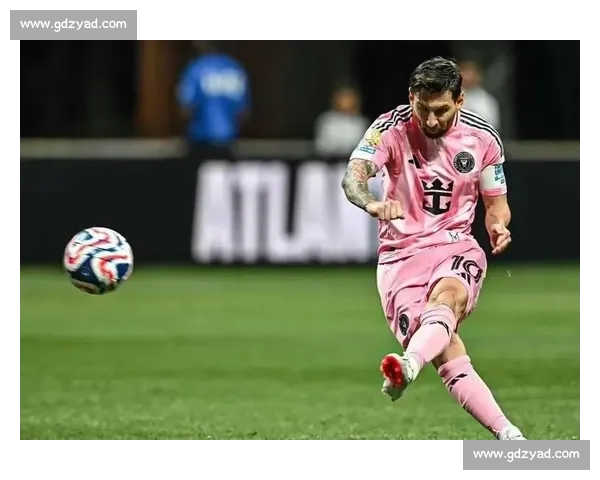 梅西中框 + 造险！乌斯塔里神扑 迈阿密 0-0 开罗国民世俱杯首战